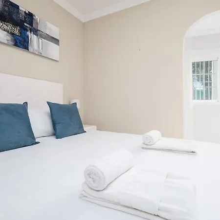 1 Bedroom Golden Banus, Walk Everywhere! Rdr305 * Marbella